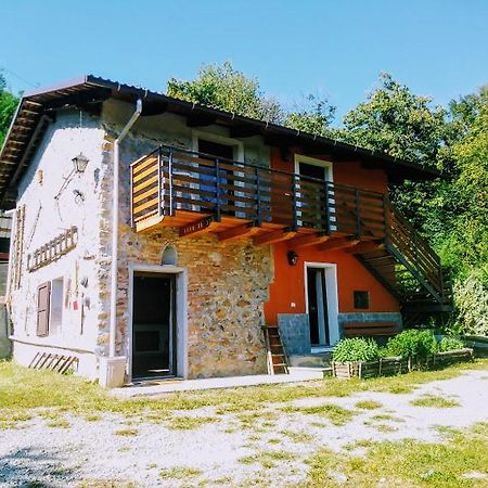 Отель Il Pettirosso Castellamonte Экстерьер фото