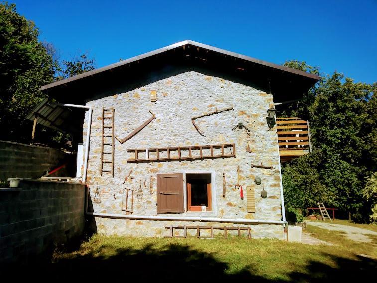 Отель Il Pettirosso Castellamonte Экстерьер фото